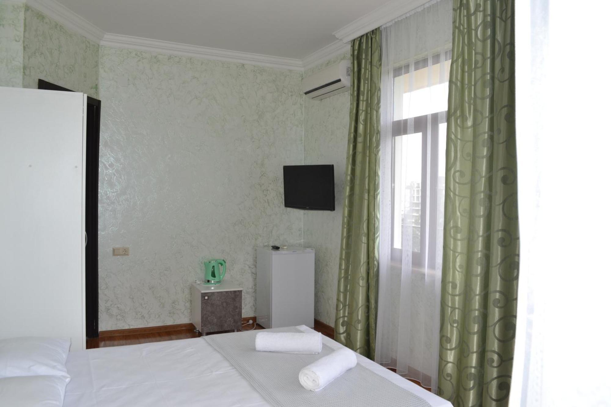 Sunny Hotel Batumi Makhinjauri Exterior foto
